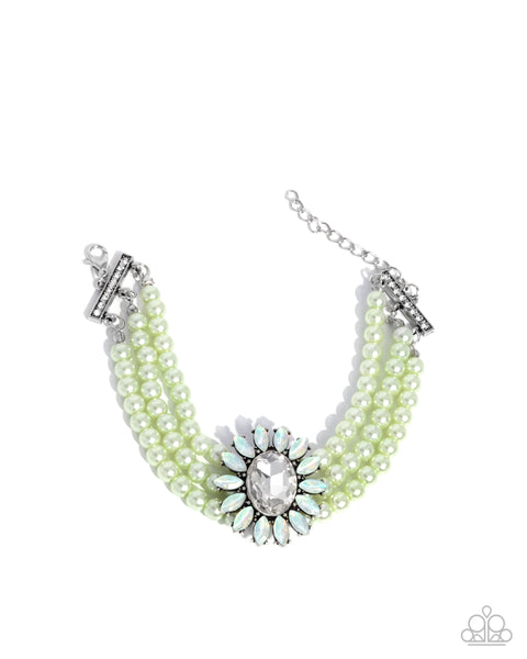Conscious Chic - Complete Look-Green